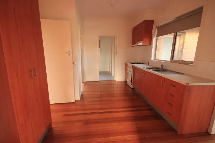 Fourth view of Homely house listing, 8 Beddoe Avenue, Bentleigh East VIC 3165