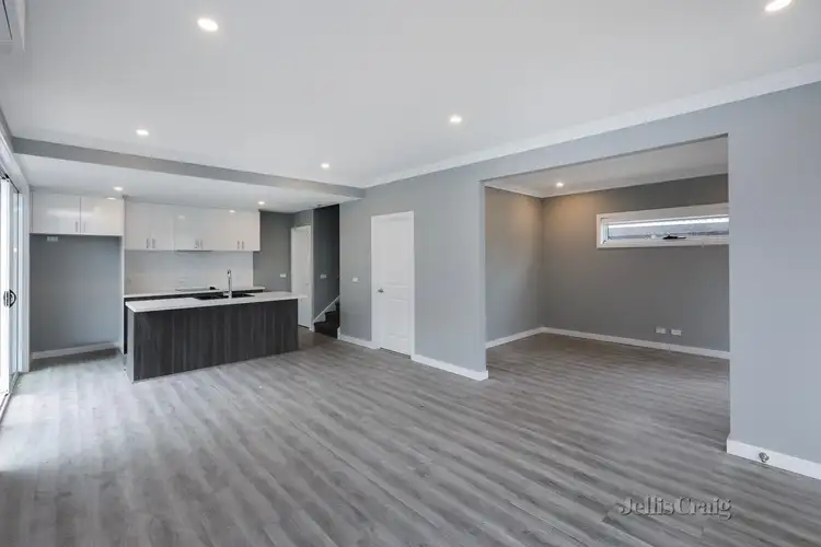1/6 Thorpe Street, Newport VIC 3015