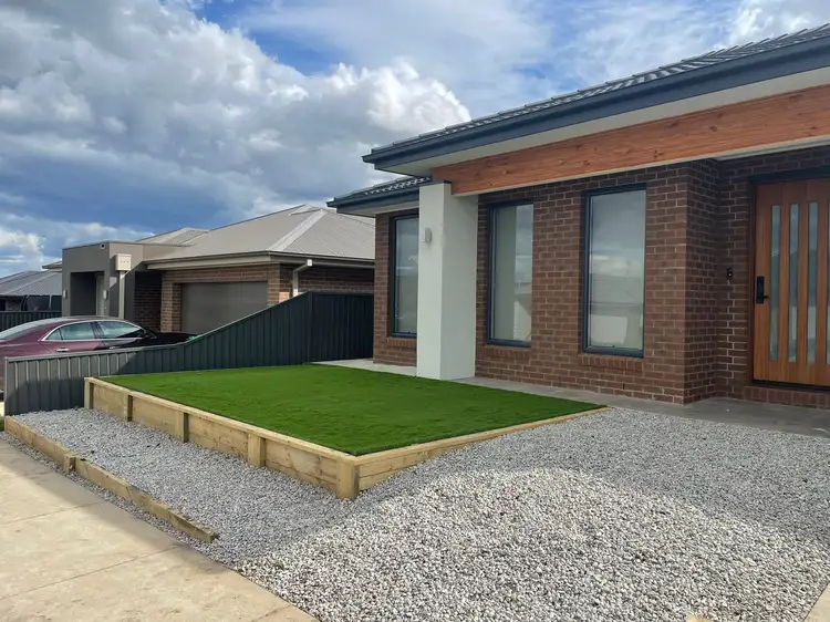 7 Heathcote Drive, Lucas VIC 3350