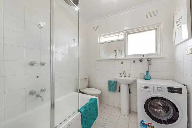Fourth view of Homely apartment listing, 6/13 Wattle Avenue, Glen Huntly VIC 3163