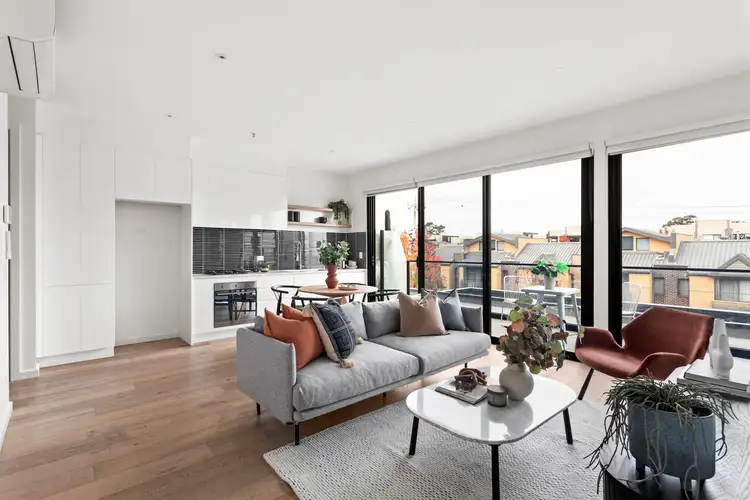 202/15 Manchester Grove, Glen Huntly VIC 3163