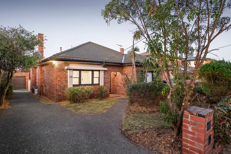 29 Eumeralla Road, Caulfield South VIC 3162