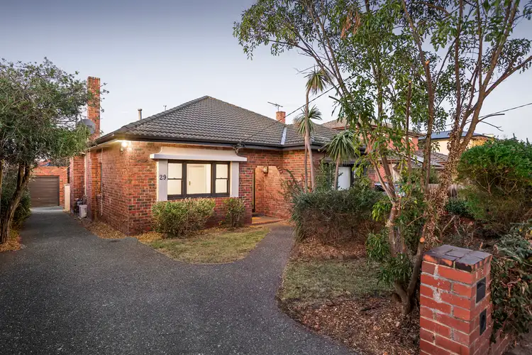 29 Eumeralla Road, Caulfield South VIC 3162