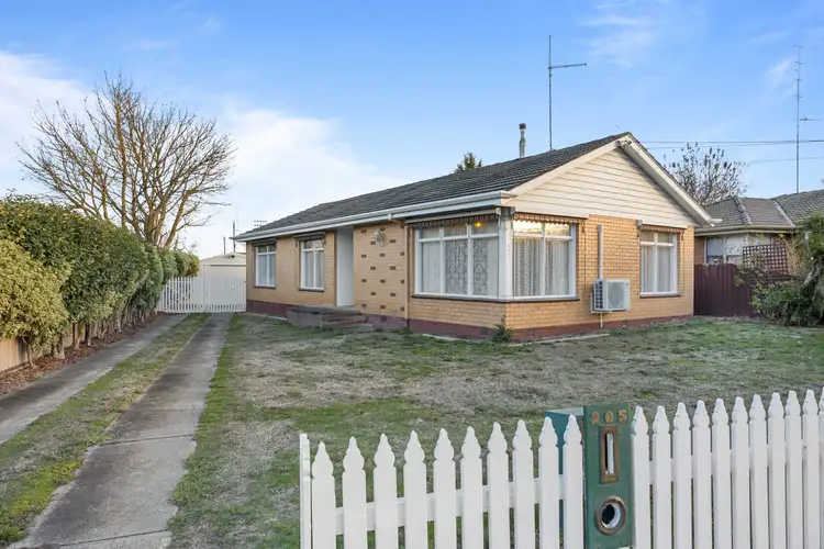 205 Lonsdale Street, Redan VIC 3350