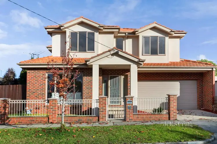 2 Preston Street, Mckinnon VIC 3204