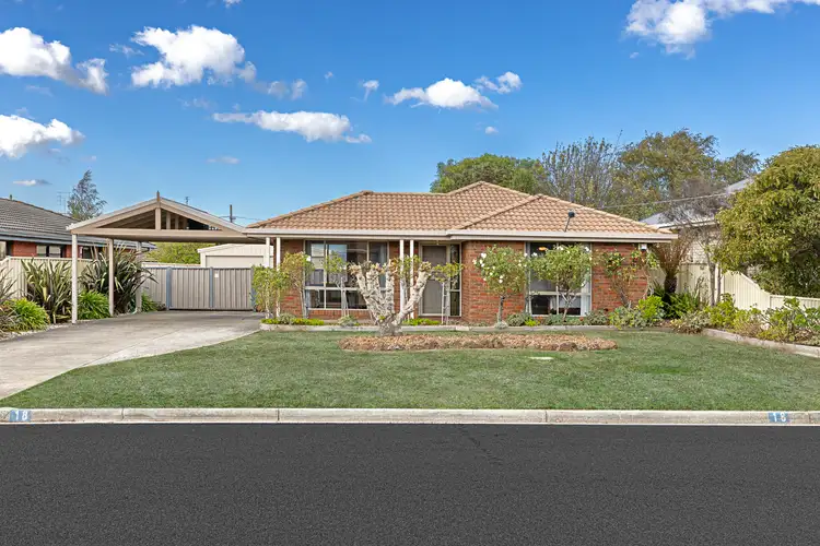18 Halbert Street, Wendouree VIC 3355