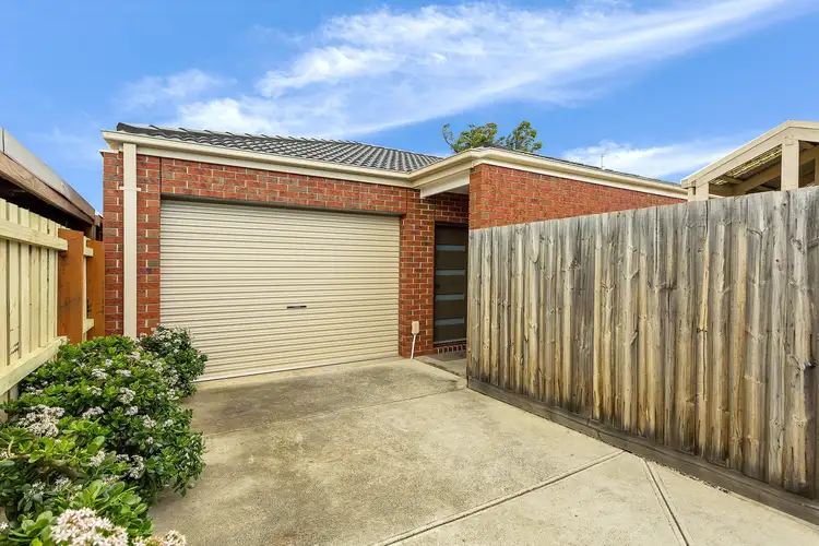 2/2 Wilson Crescent, Hoppers Crossing VIC 3029