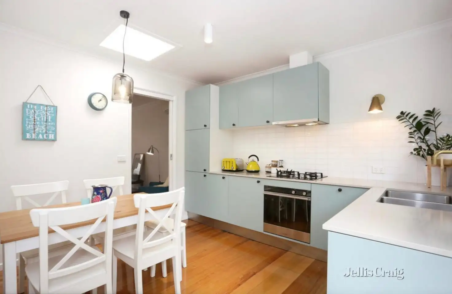 Main view of Homely unit listing, 10/25 Ti Tree Grove East, Parkdale VIC 3195