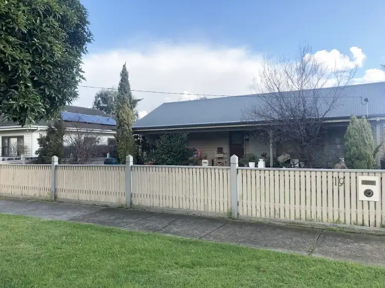 19 Sparks Avenue, Fairfield VIC 3078