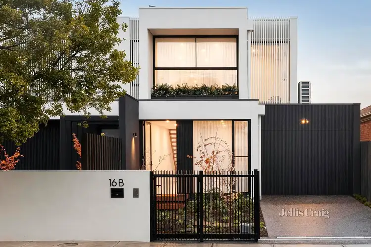 16B Foster Avenue, Glen Huntly VIC 3163