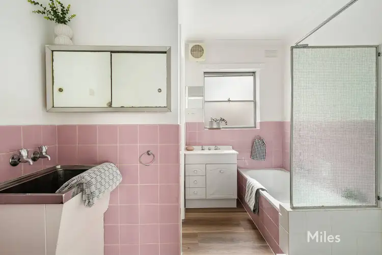 Fourth view of Homely apartment listing, 1/15 Carn Avenue, Ivanhoe VIC 3079