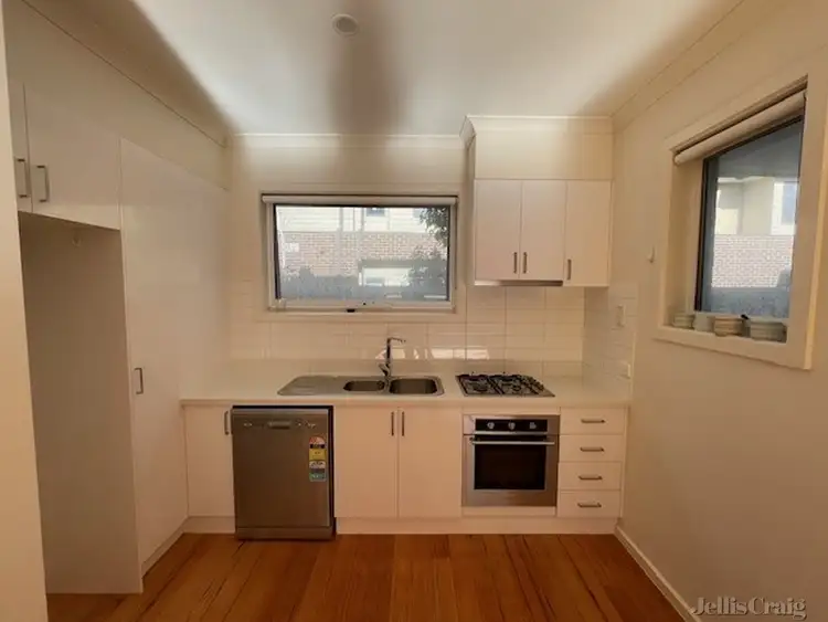 2/6 Isla Avenue, Glenroy VIC 3046