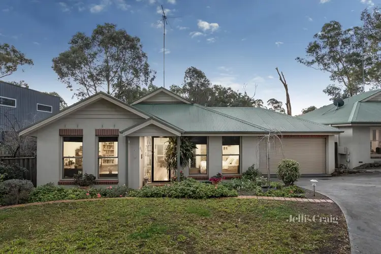 2/59 Batman Road, Eltham VIC 3095