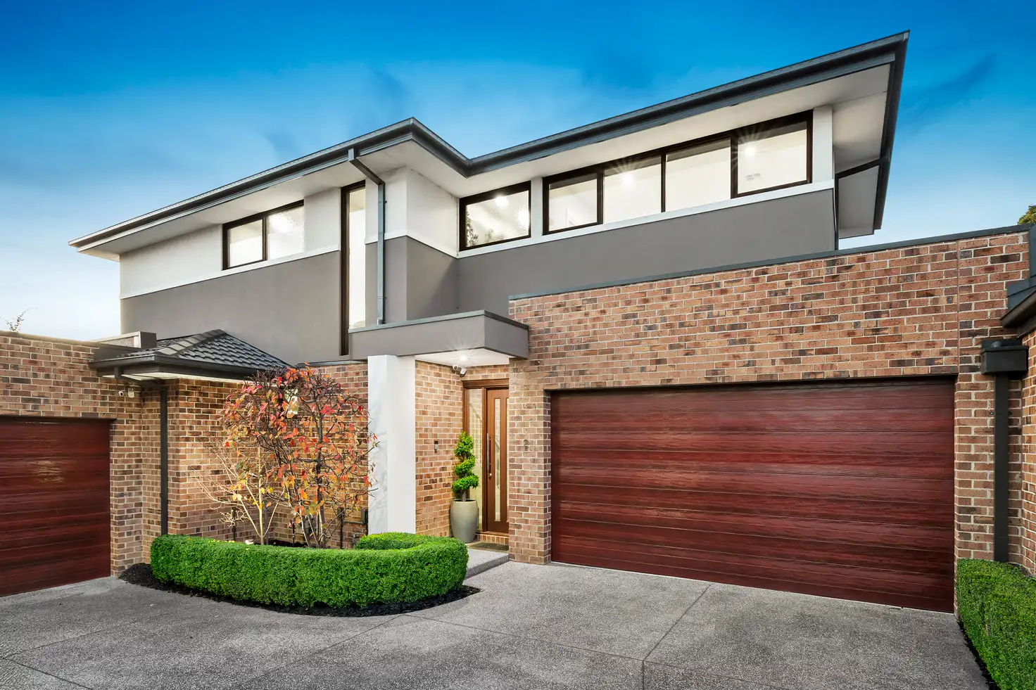 Main view of Homely townhouse listing, 2/11 Gardenview Court, Templestowe VIC 3106