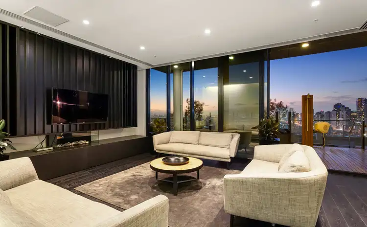 2104/50 Albert Road, South Melbourne VIC 3205