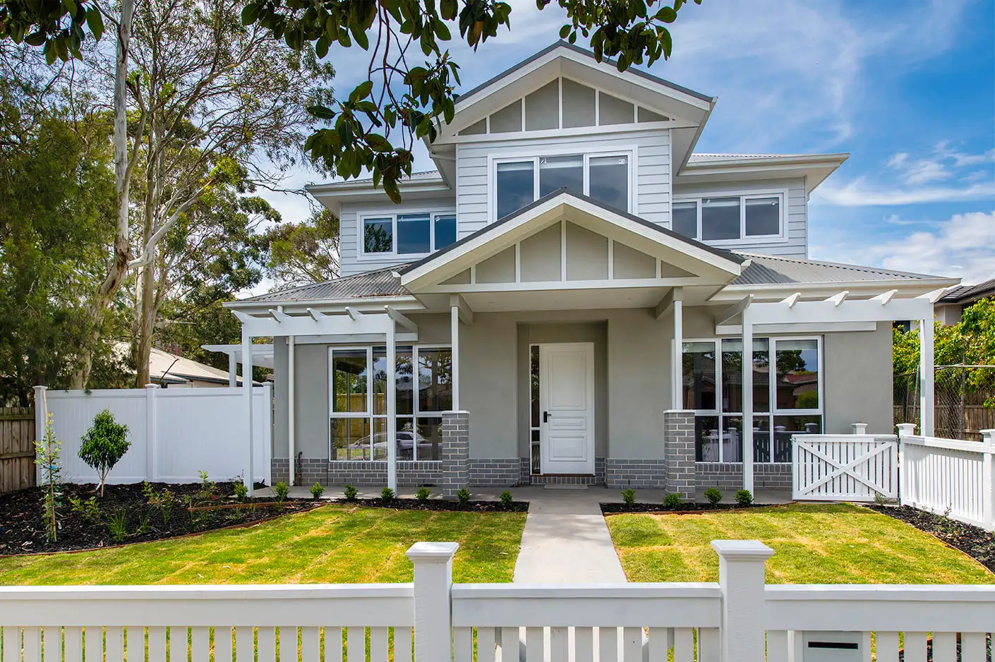 Main view of Homely townhouse listing, 1/25 Holland Road, Blackburn South VIC 3130