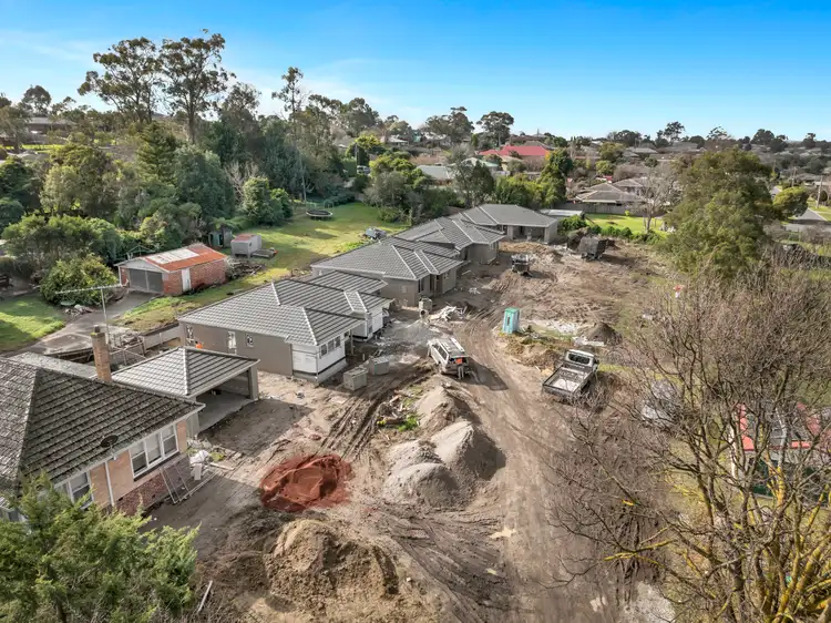 3 & 4/20 Garfield Road, Garfield VIC 3814