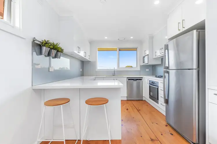3/4 Saladin Avenue, Glen Waverley VIC 3150