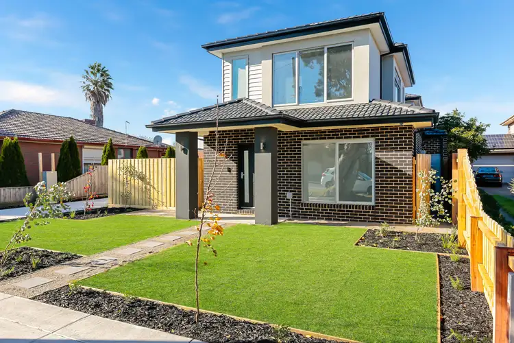1/74 Scotsburn Avenue, Clayton VIC 3168