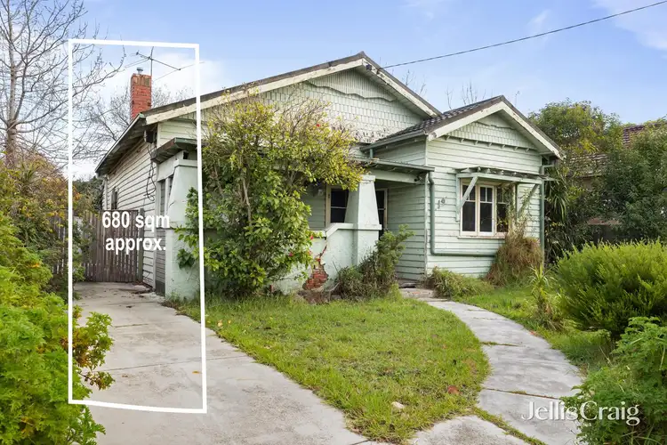 19 Elm Grove, Mckinnon VIC 3204