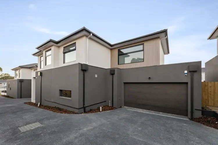 Main view of Homely unit listing, 2/37 Larch Crescent, Mount Waverley VIC 3149