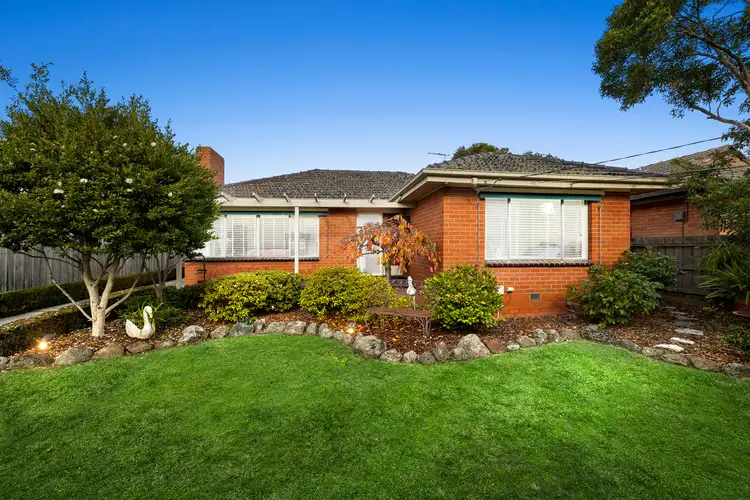 16 Sandowen Avenue, Burwood East VIC 3151