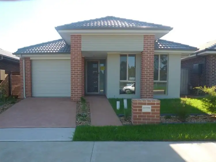 178 Greenwood Parkway, Jordan Springs NSW 2747