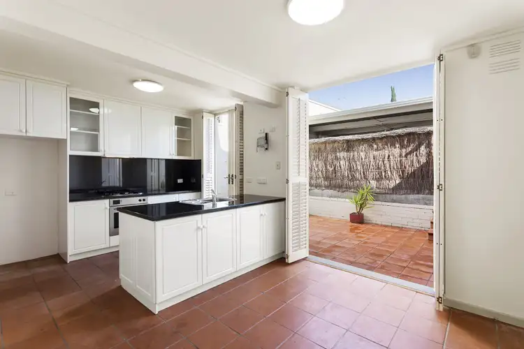 4/15 Myoora Road, Toorak VIC 3142