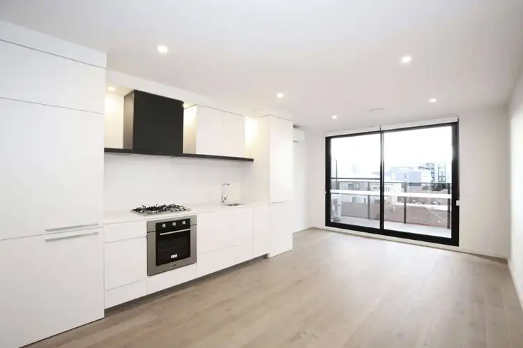 702/18 Grey Street, St Kilda VIC 3182