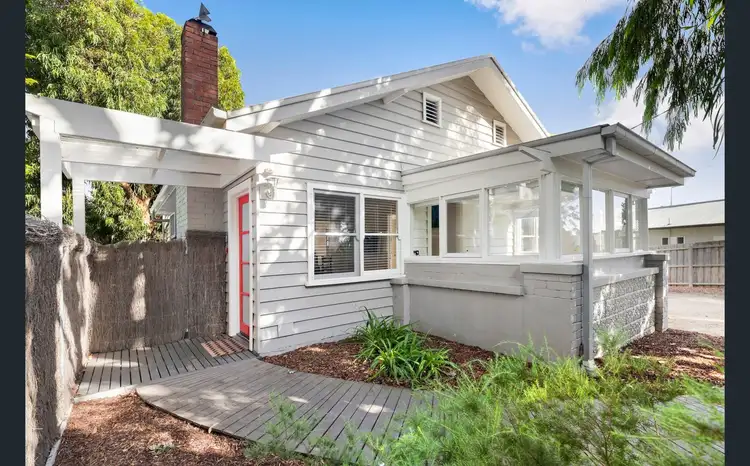 16 Murrowong Avenue, Rosebud VIC 3939