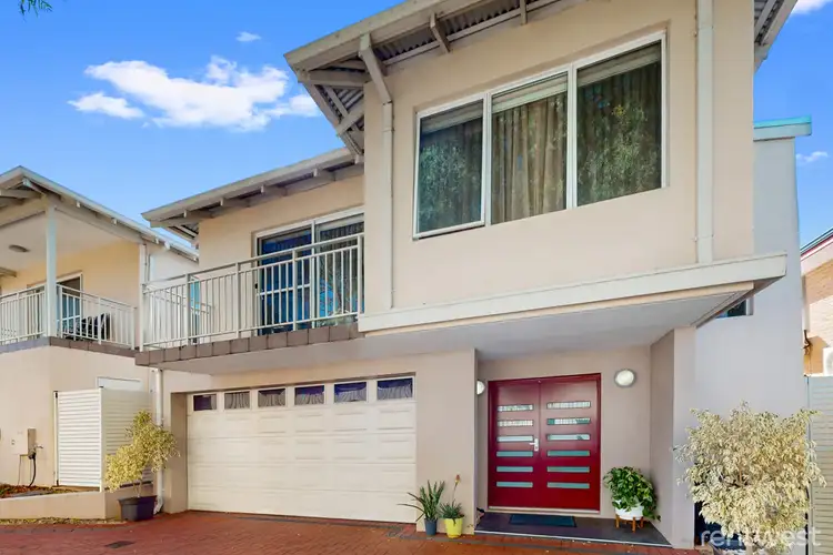 48D Leonard St