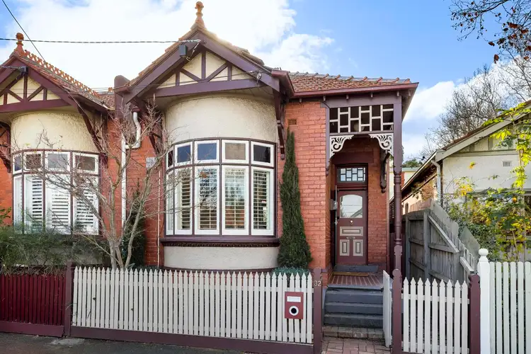 32 Godfrey Avenue, St Kilda East VIC 3183