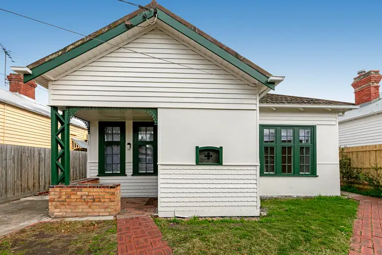 11 Byron Street, Carnegie VIC 3163