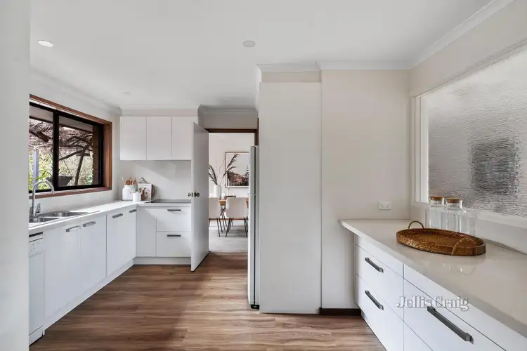 Fifth view of Homely house listing, 2 Westmere Place, Viewbank VIC 3084