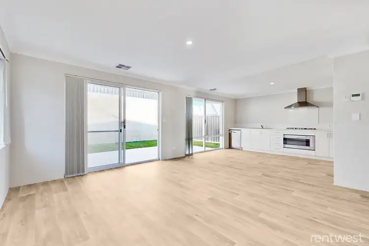 17 Lancelin Cres, Two Rocks WA 6037