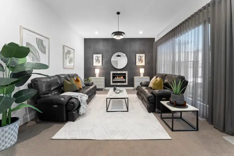 Second view of Homely house listing, 5 Linford Close, Donvale VIC 3111