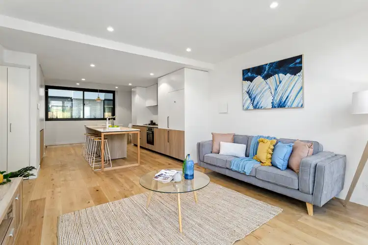 Main view of Homely townhouse listing, 5/17 Loranne Street, Bentleigh VIC 3204