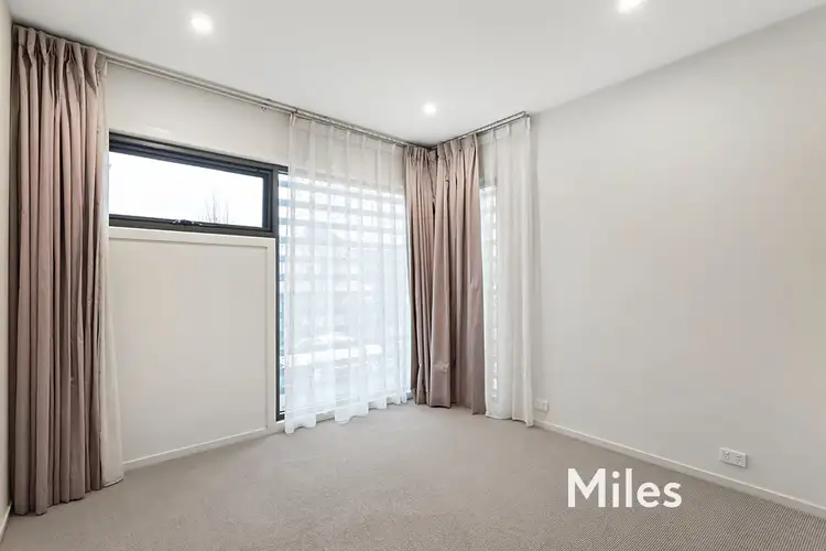Fifth view of Homely townhouse listing, 5 Woodstock Crescent, Ivanhoe VIC 3079