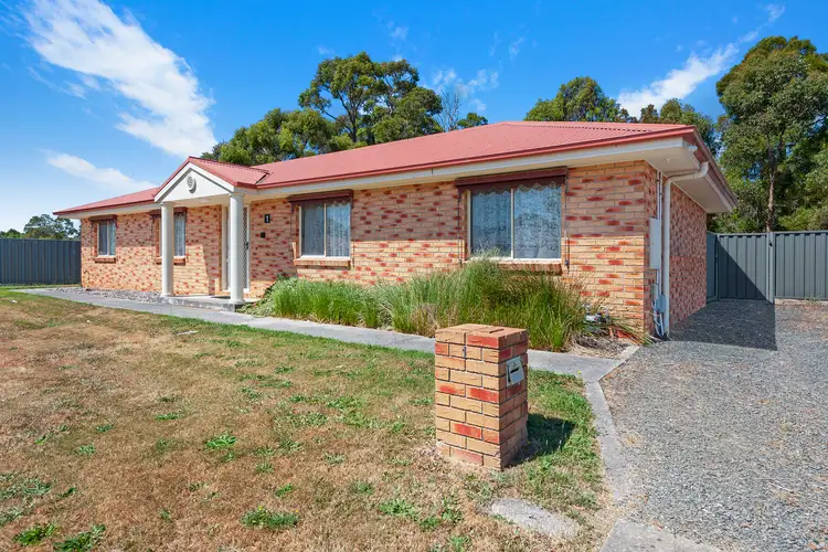 1 Jemacra Place, Mount Clear VIC 3350