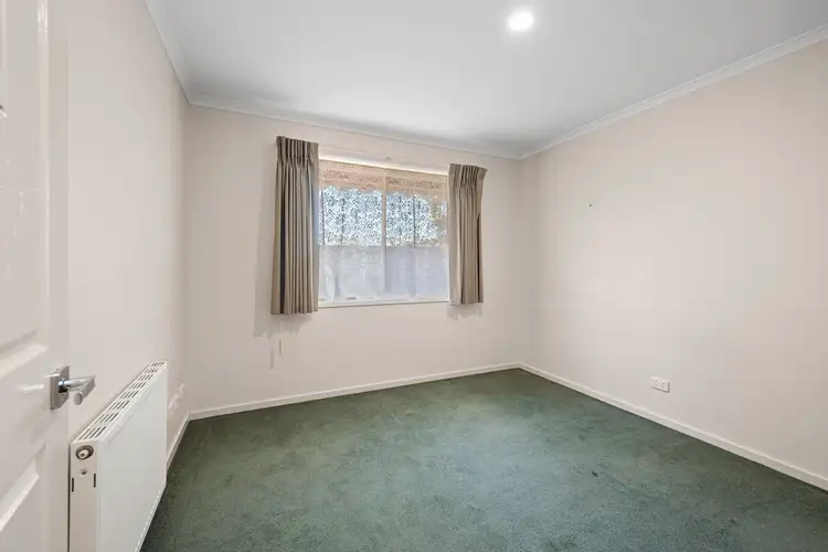 Fourth view of Homely house listing, 1 Jemacra Place, Mount Clear VIC 3350