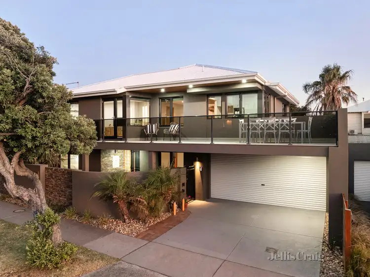 2B Natal Avenue, Edithvale VIC 3196