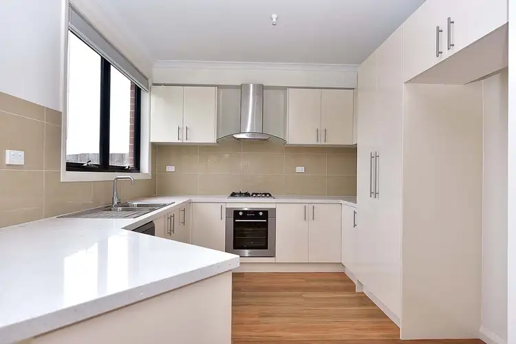 2/5 Moorea Court, Mount Waverley VIC 3149