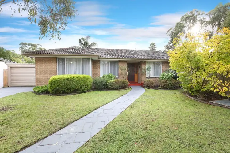 16 Bungalook Road East, Bayswater North VIC 3153