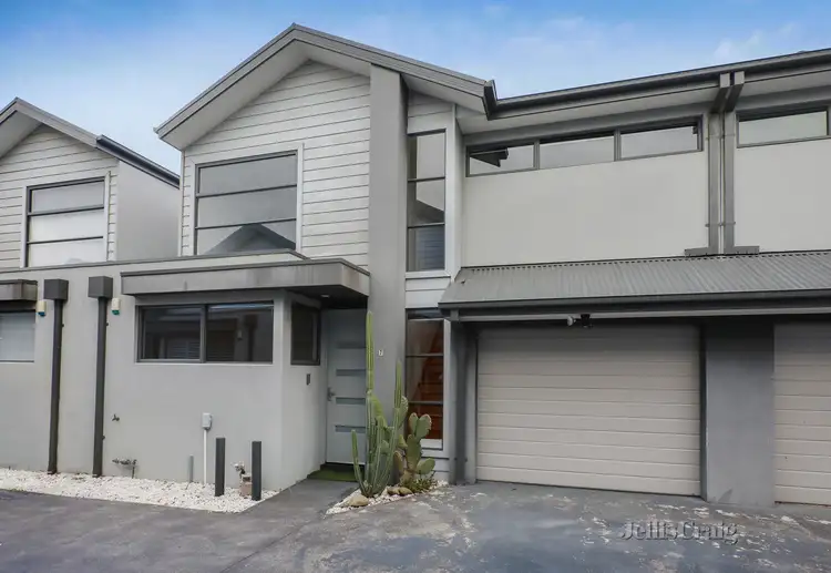 7/14 Collins Avenue, Altona North VIC 3025