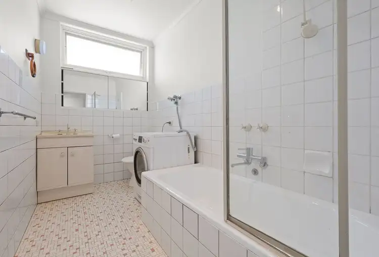 Fourth view of Homely apartment listing, 15/212 Kambrook Road, Caulfield VIC 3162