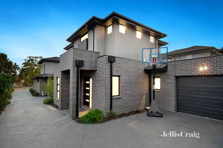 Main view of Homely unit listing, 2/16 Griffiths Street, Bellfield VIC 3081