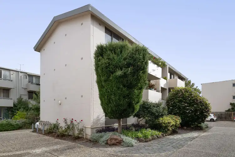 8/635 Drummond Street, Carlton North VIC 3054