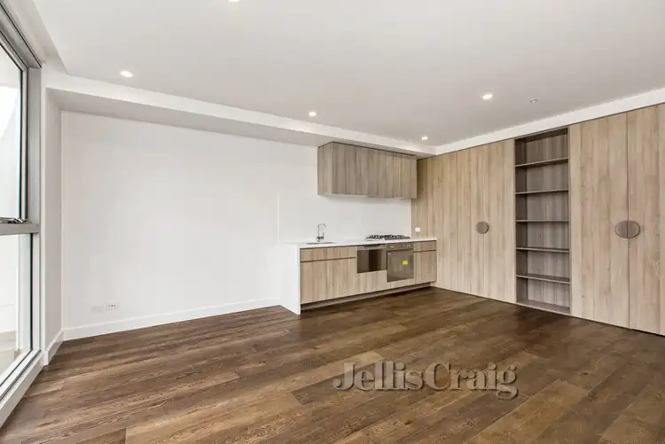 1.04/19-25 Nott Street, Port Melbourne VIC 3207