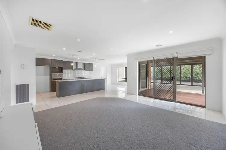 Fourth view of Homely house listing, 18 Cotswold Drive, Alfredton VIC 3350