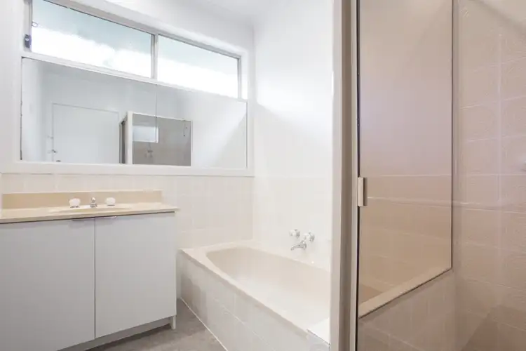 Fifth view of Homely house listing, 19 Windsor Avenue, Alfredton VIC 3350